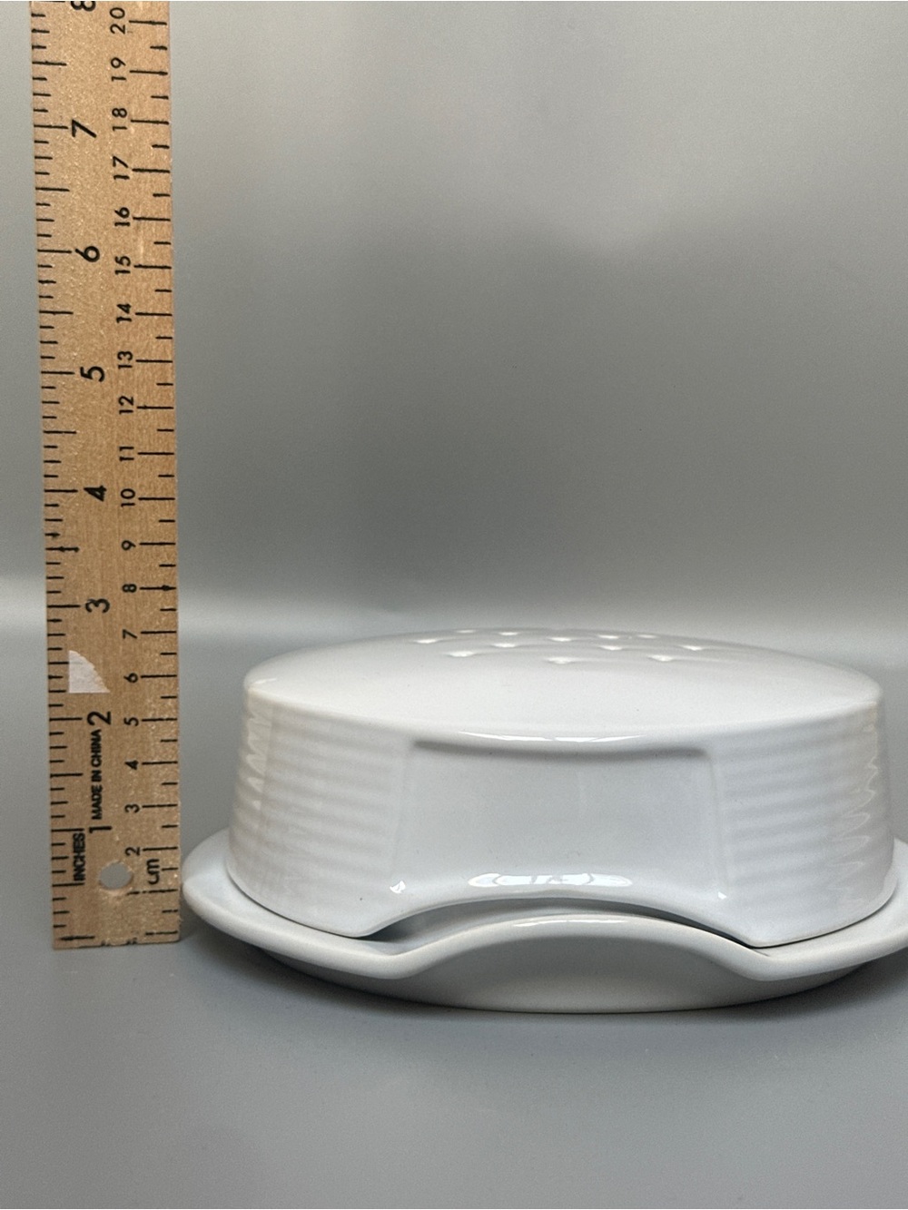 Crate & Barrel White Ceramic Brie Baker with Serving Tray Cheese Baking Dish NWT - Picture 6 of 7